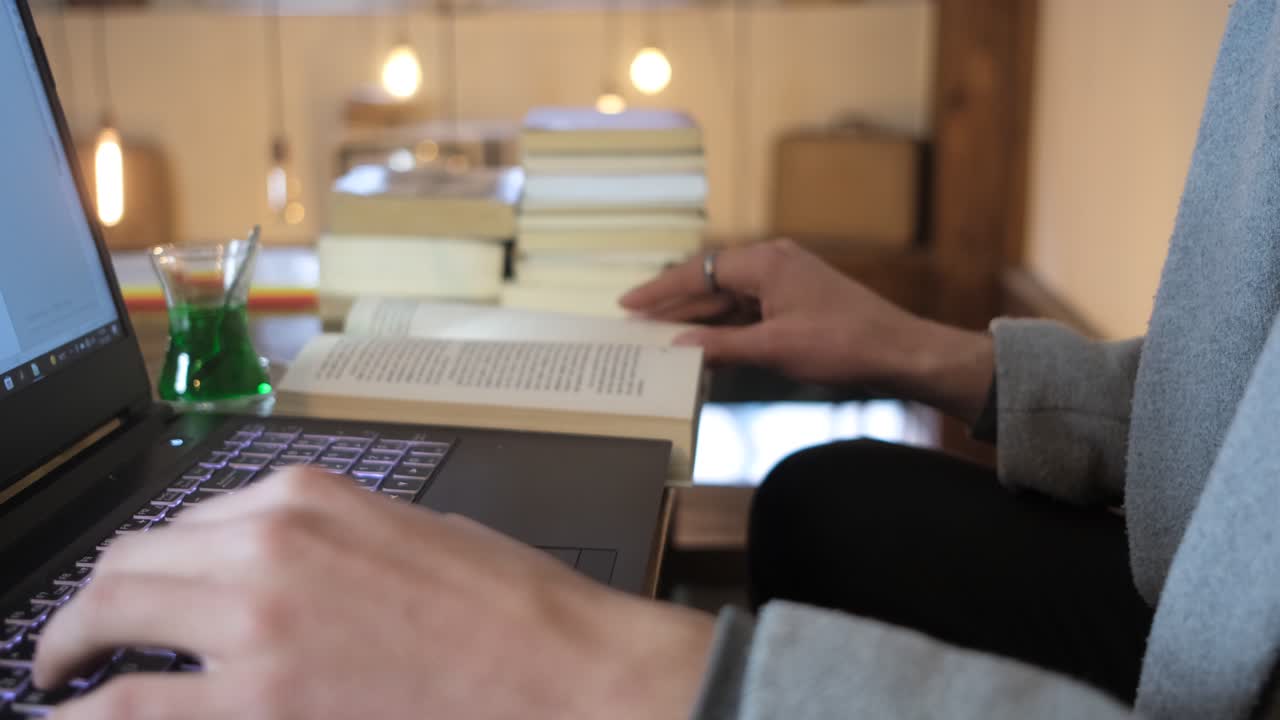 con teclado para escribir