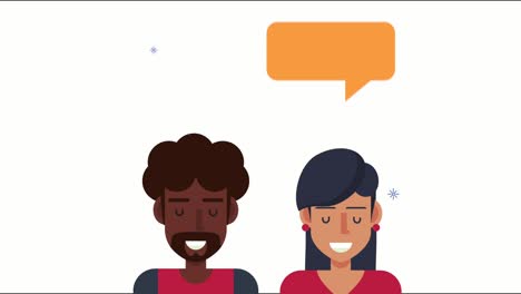 pareja interracial con personajes de burbujas de habla