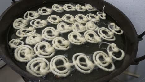 raw jilapi deep frying 4k video clip.jilapi making on a hot big pan.jalebi, also known as jilapi, jilebi, jilipi, zulbia, jerry, mushabak, or zalabia, is a popular indian sweet snack.