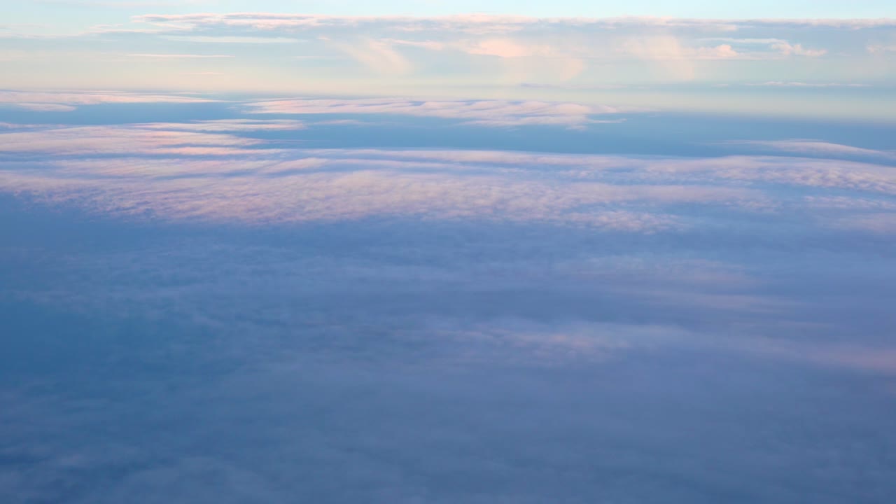 colorido y hermoso fondo de paisaje de cielo azul, asombroso paisaje de nubes de mar de algodón