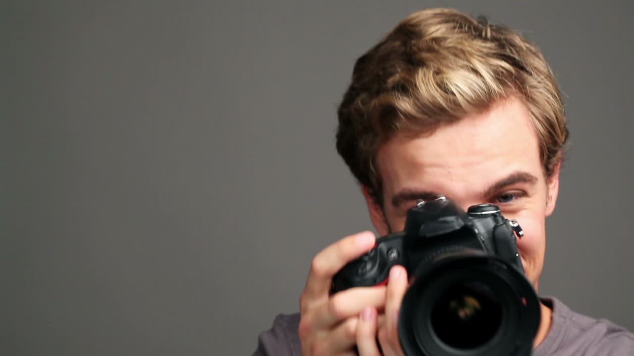 사진작가 사진을 찍는 사람 디지털 카메라