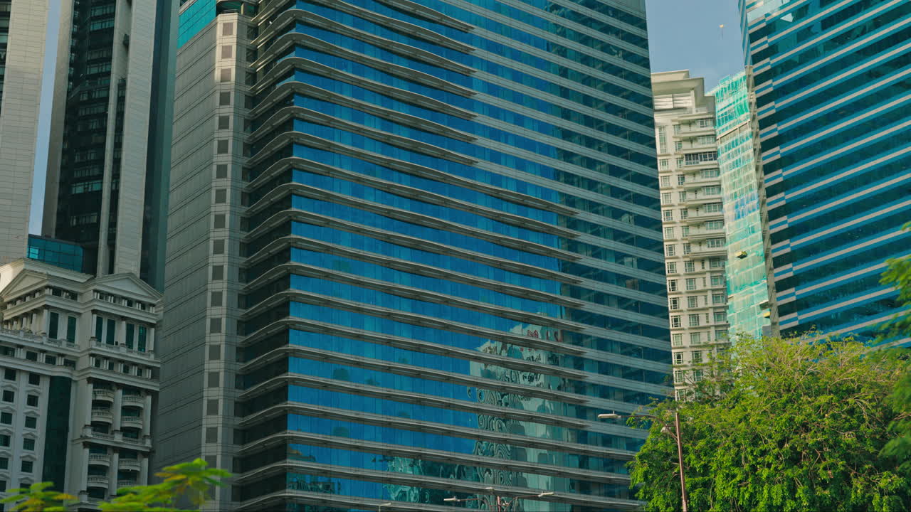 rascacielos modernos en una ciudad