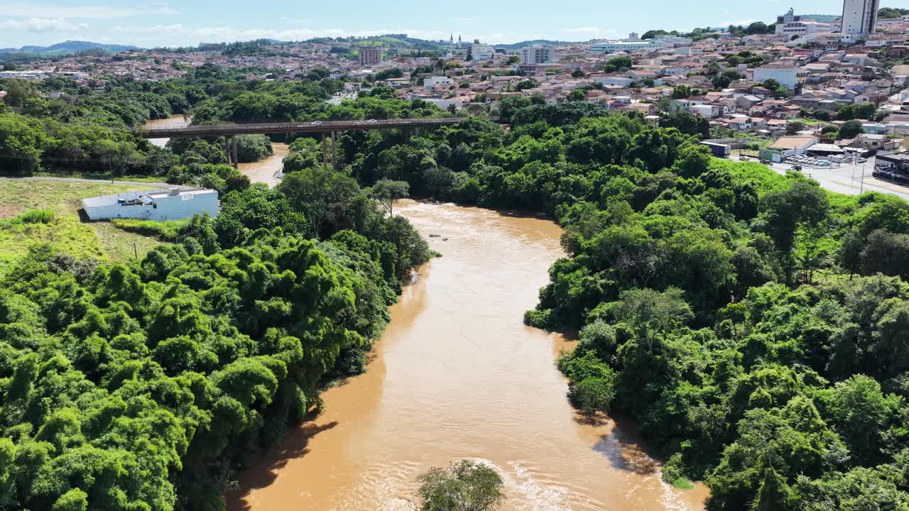 Rio Pardo de São José do Rio Pardo em São Paulo, Brasil. Paisagem urbana do centro. Cidade do interior. Igreja medieval. São José do Rio Pardo em São Paulo, Brasil. Lindo horizonte.