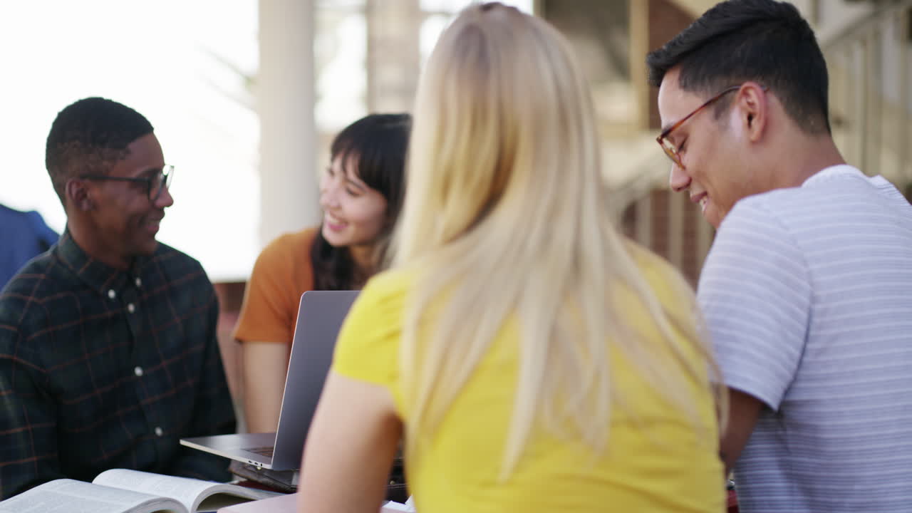 이런 친구들은 찾기 힘들어요.