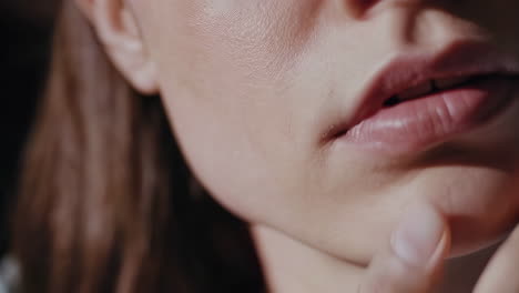 primer plano de la cara de una mujer