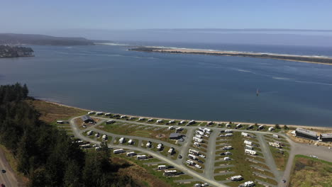 Bay-Point-Landing-Camping-En-Coos-Bay,-Oregón