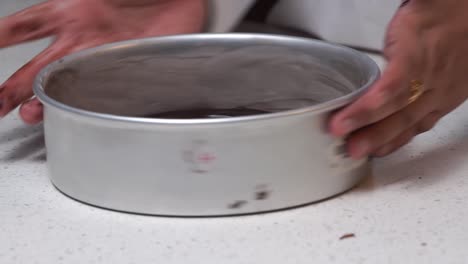 masa giratoria en cámara lenta