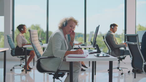 busy call center team