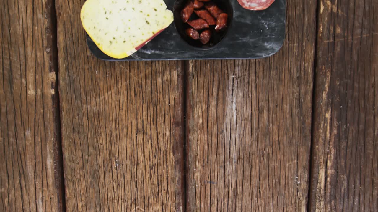 rebanadas de jamón, pan y queso