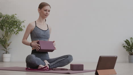 yoga coach beginning online yoga practice