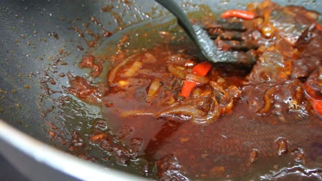 canned sardines in fried soy sauce