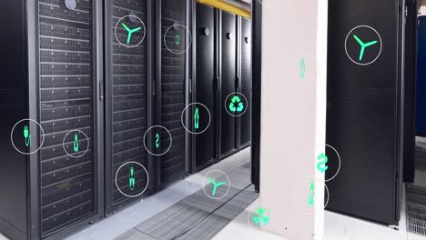 animación de íconos en círculos flotando sobre los racks de servidores de datos en la sala de servidores