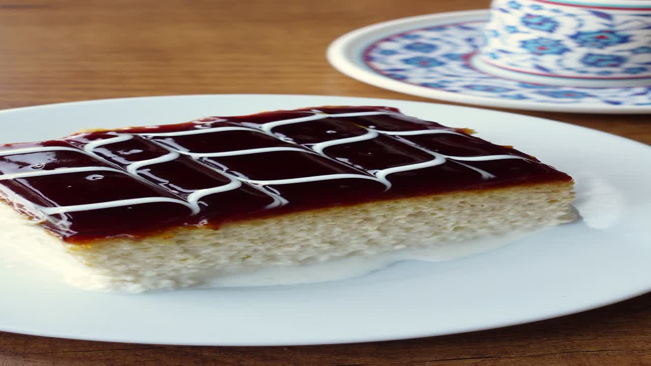 Kahve Eşliğinde Türk Tatlısı