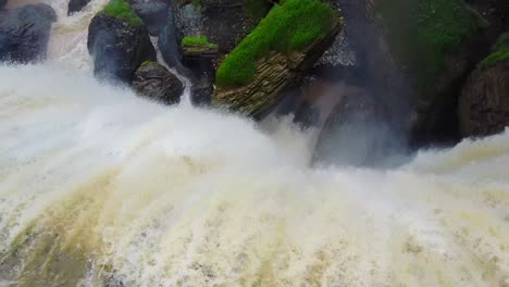 Un-Paseo-En-Dron-En-La-Legendaria-Cascada-De-Elefantes-Cerca-De-Dalat---Vietnam-Capturado-Con-Un-Dron-Dji-Mavic-Pro