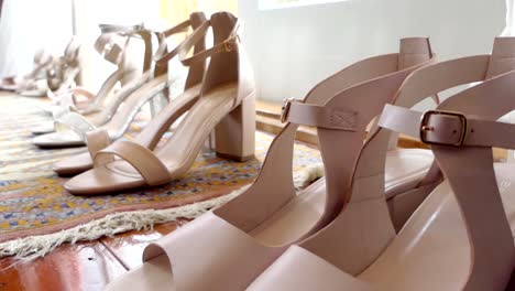 Primer-Plano-Del-Zapato-De-Boda-De-La-Novia