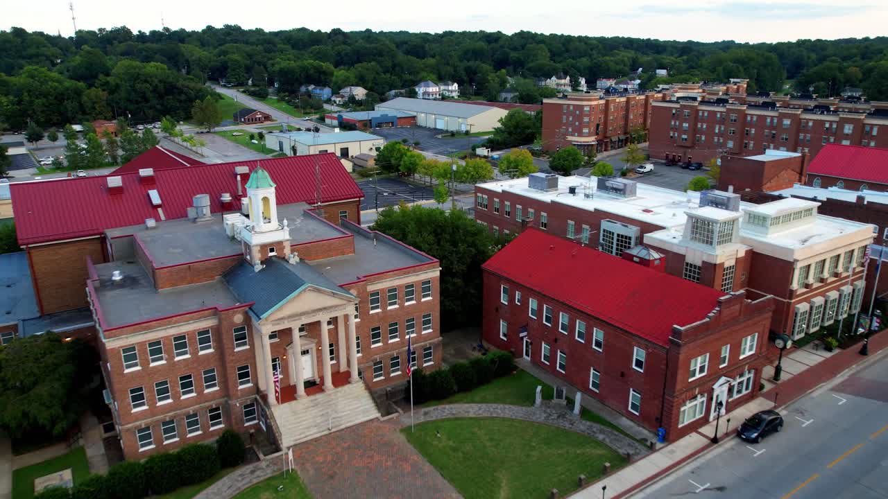 sobrevuelo aéreo de farmville virginia en 4k