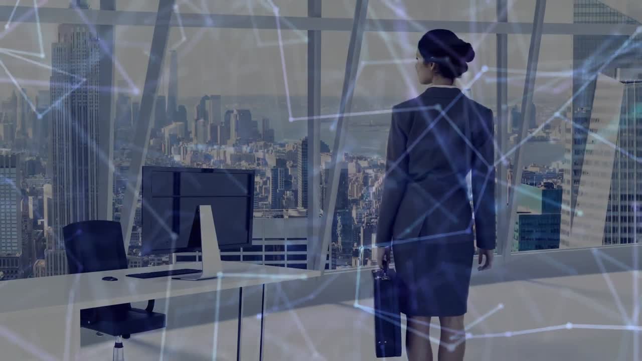 анимация сети связей над бизнесменкой в современном офисе в фоновом режиме