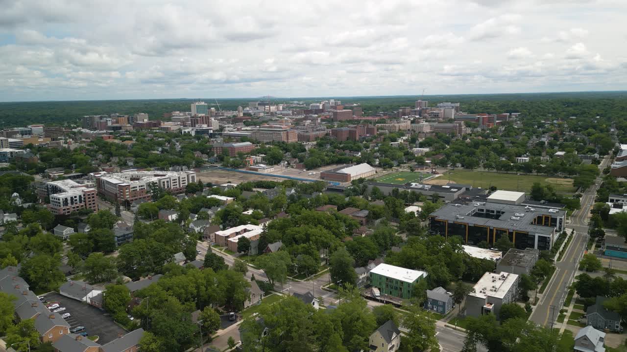 hermosa vista aérea de ann arbor, michigan