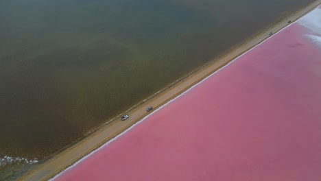 punto sinclair lago rosado cerca de la playa de cactus, ángulo amplio aéreo