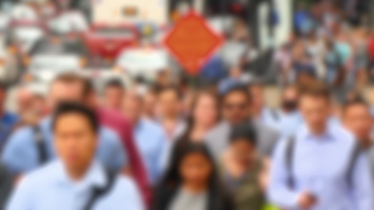 다운타운 금융 시카고 루프에서 사람들의 군중은 흐릿해졌습니다.