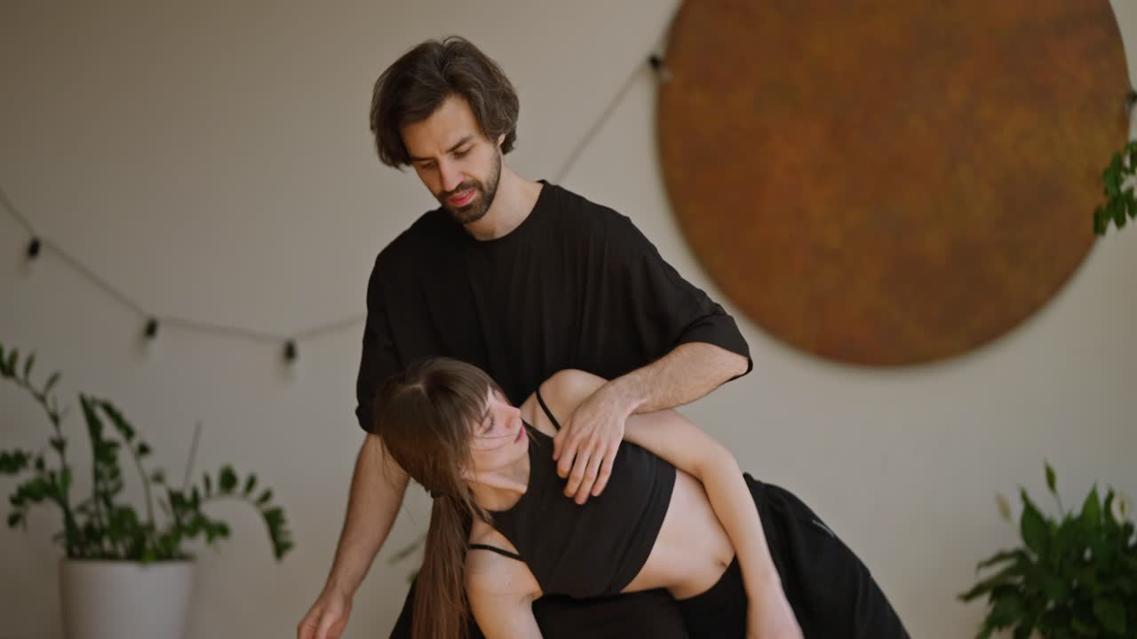 Contemporary Dance Duet