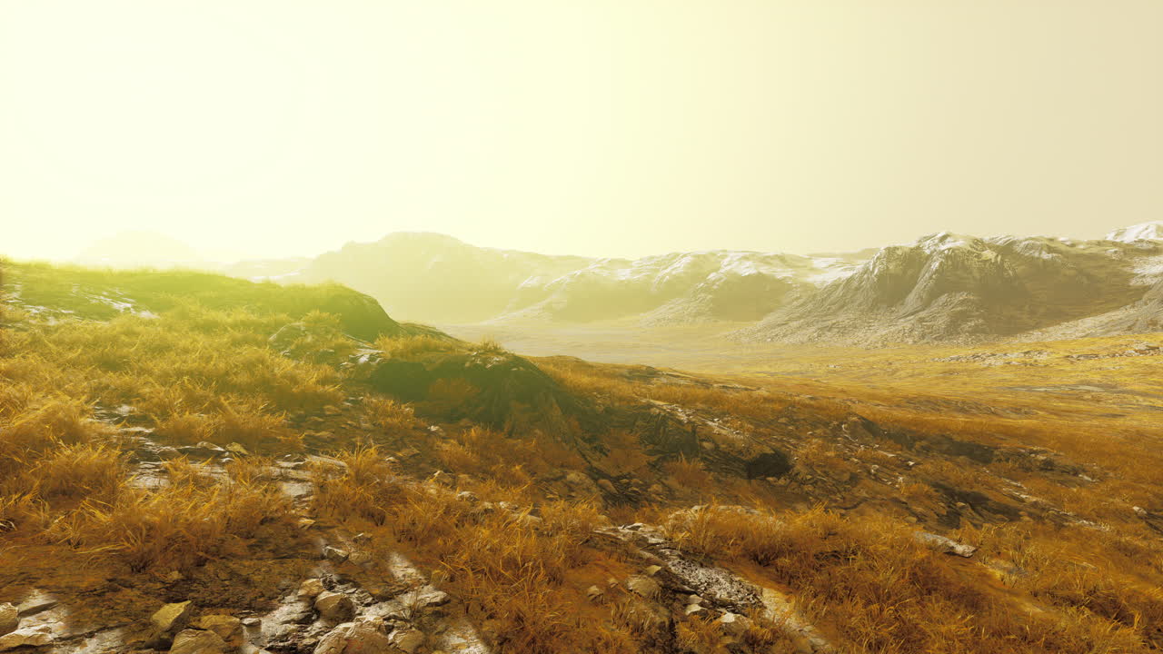 hermoso paisaje montañoso al atardecer