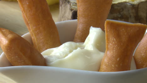 breadsticks with creamy dip