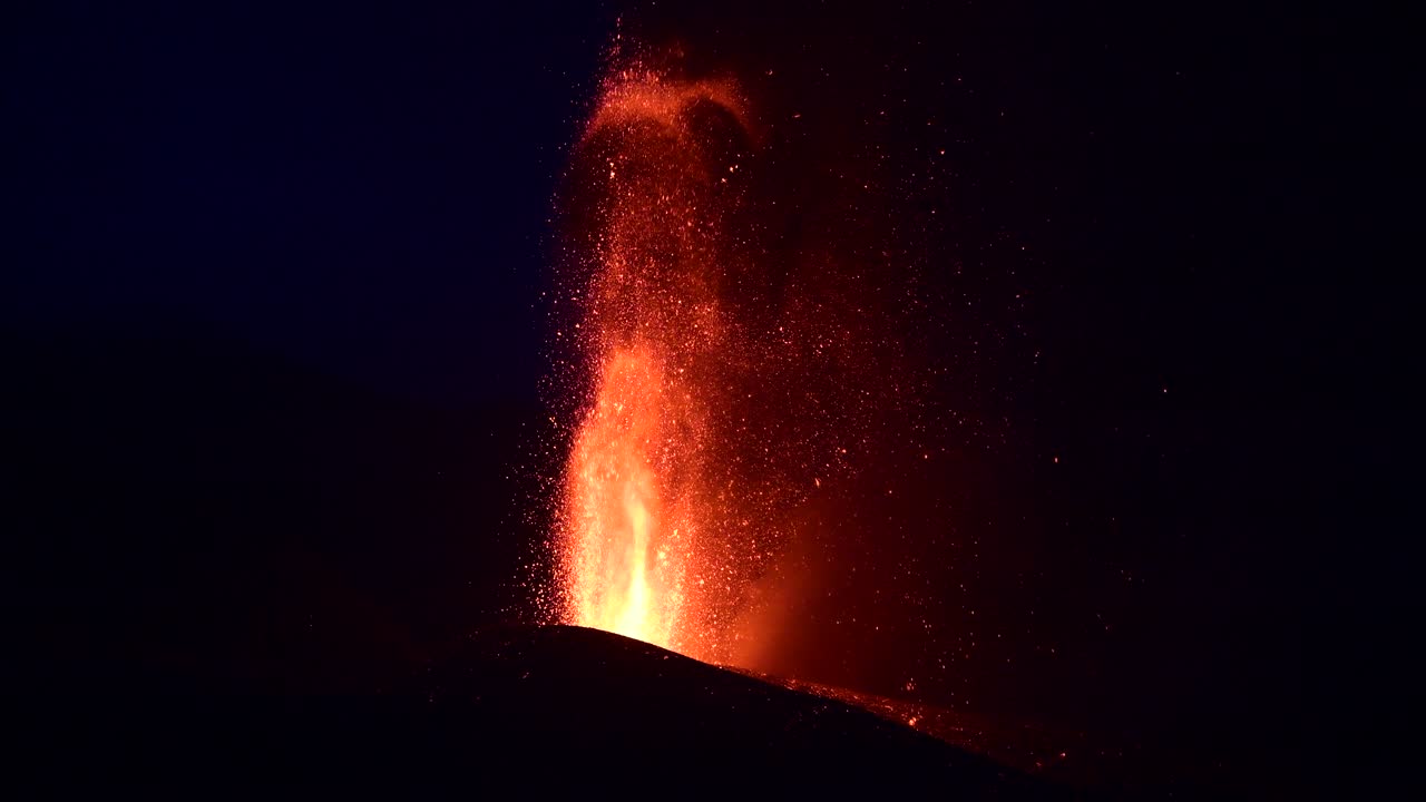 erupción volcánica en la palma islas canarias 2021