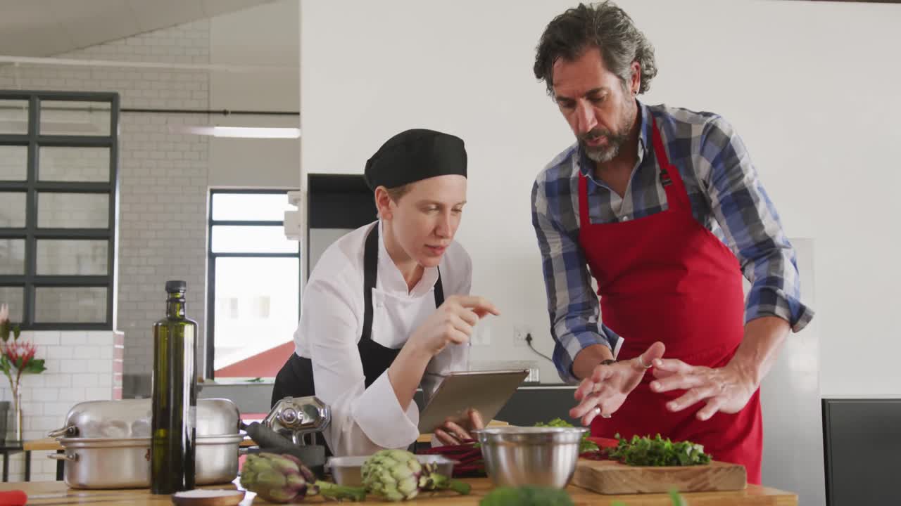 cocineros hablando de comida