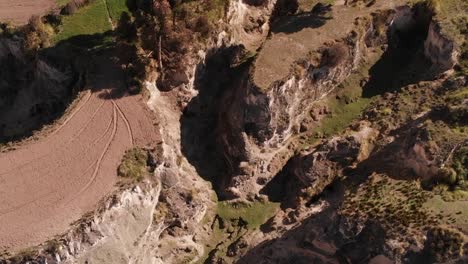 Toachi-Canyon,-near-Zumbahua,-on-the-road-to-Quilotoa,-Ecuador