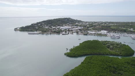 Magazine-Island-And-Marina-By-The-Mouth-Of-Packers-Creek-In-Port-Douglas,-Australia