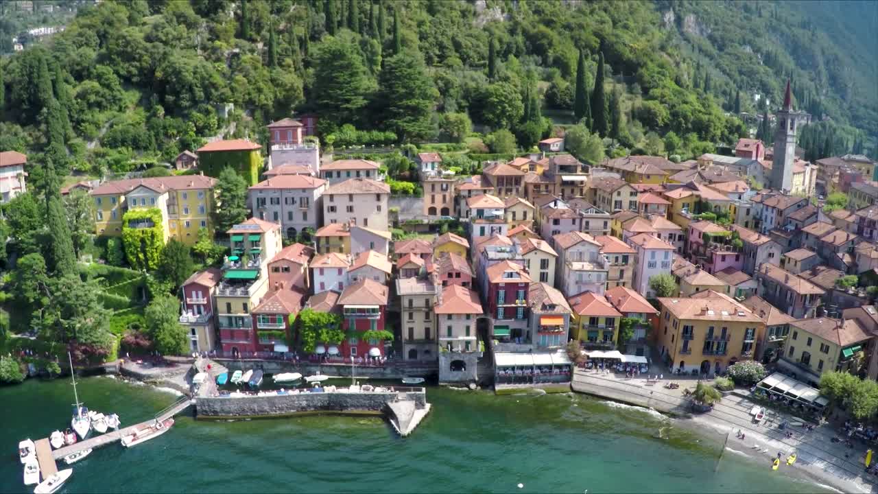 imágenes aéreas de drones sobre la hermosa ciudad de varenna, lago de como, italia