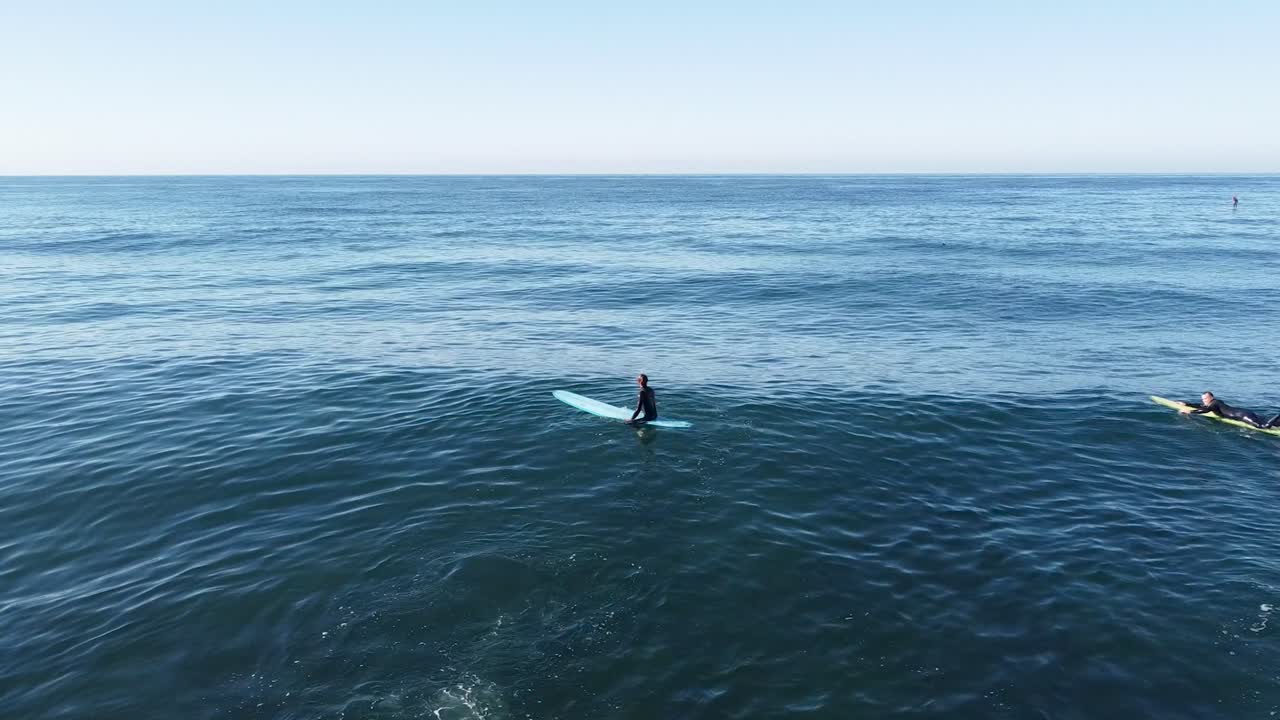 longboarder surf en encinitas california
