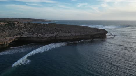 Cactus-beach-in-South-Australia,-the-great-Australian-Bight