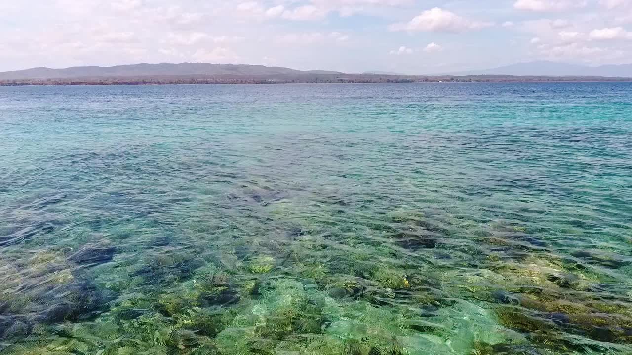 isla moyo indonesia