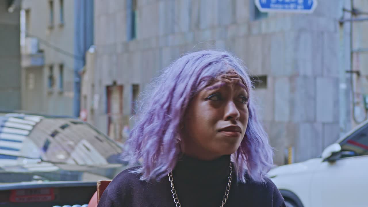 africano negro hembra niña mujer cara emoción miedo asustado