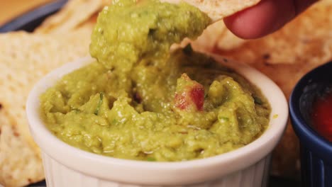guacamole and tortilla chips