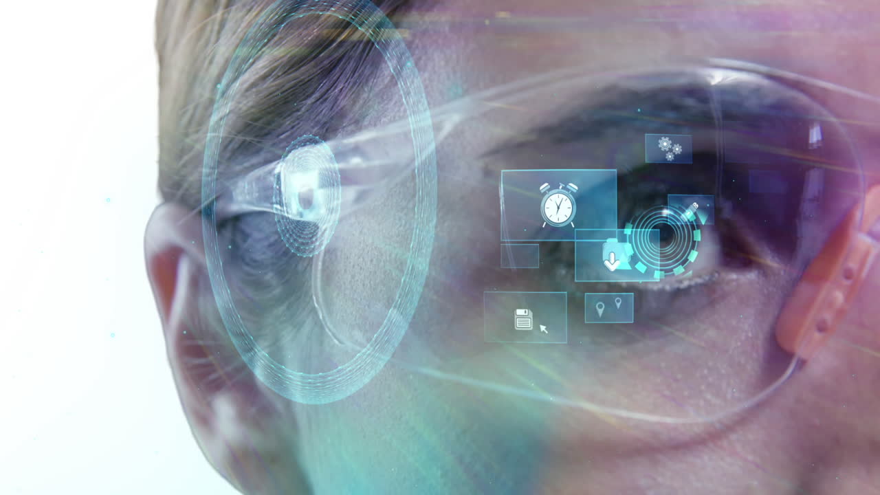 animazione di icone multimediali sopra l'occhio di una donna con occhiali vr utilizzando l'interfaccia
