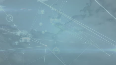 animación de la red de conexiones, procesamiento de datos y senderos de luz contra el cielo azul.