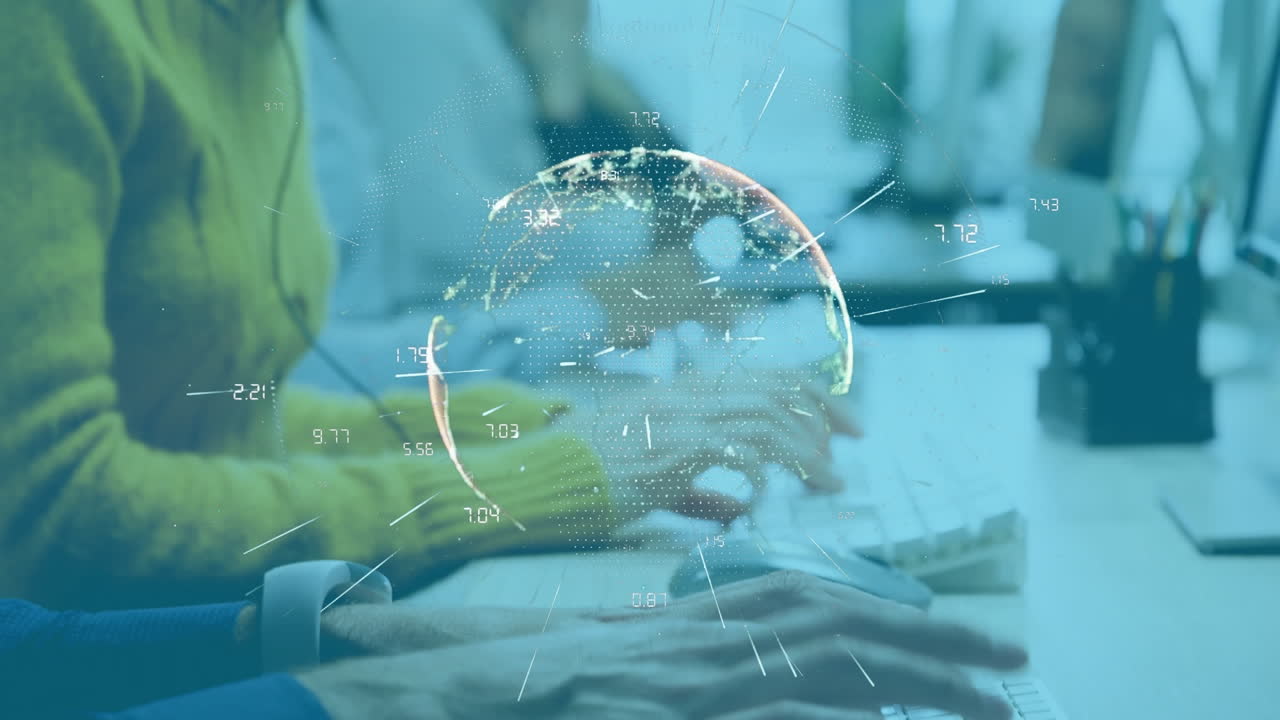 mundo de la red de conexiones contra la mujer caucásica ejecutiva de atención al cliente que trabaja en la oficina