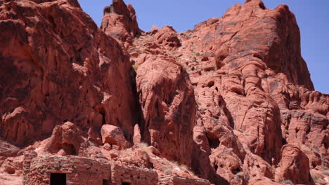 The-Cabins,-Valley-of-Fire-State-Park-Nevada-USA