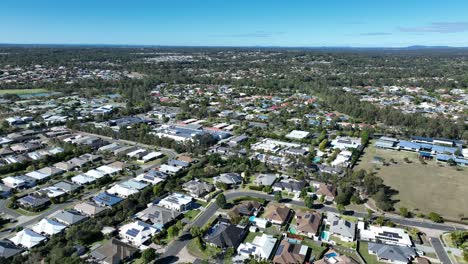 Toma-En-órbita-De-Un-Dron-Del-Suburbio-De-Narangba,-Brisbane,-Queensland