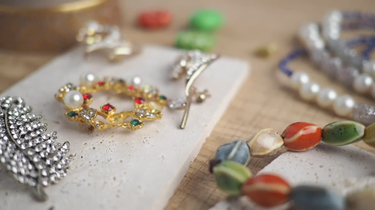 Collection of Vintage Brooches and Jewelry