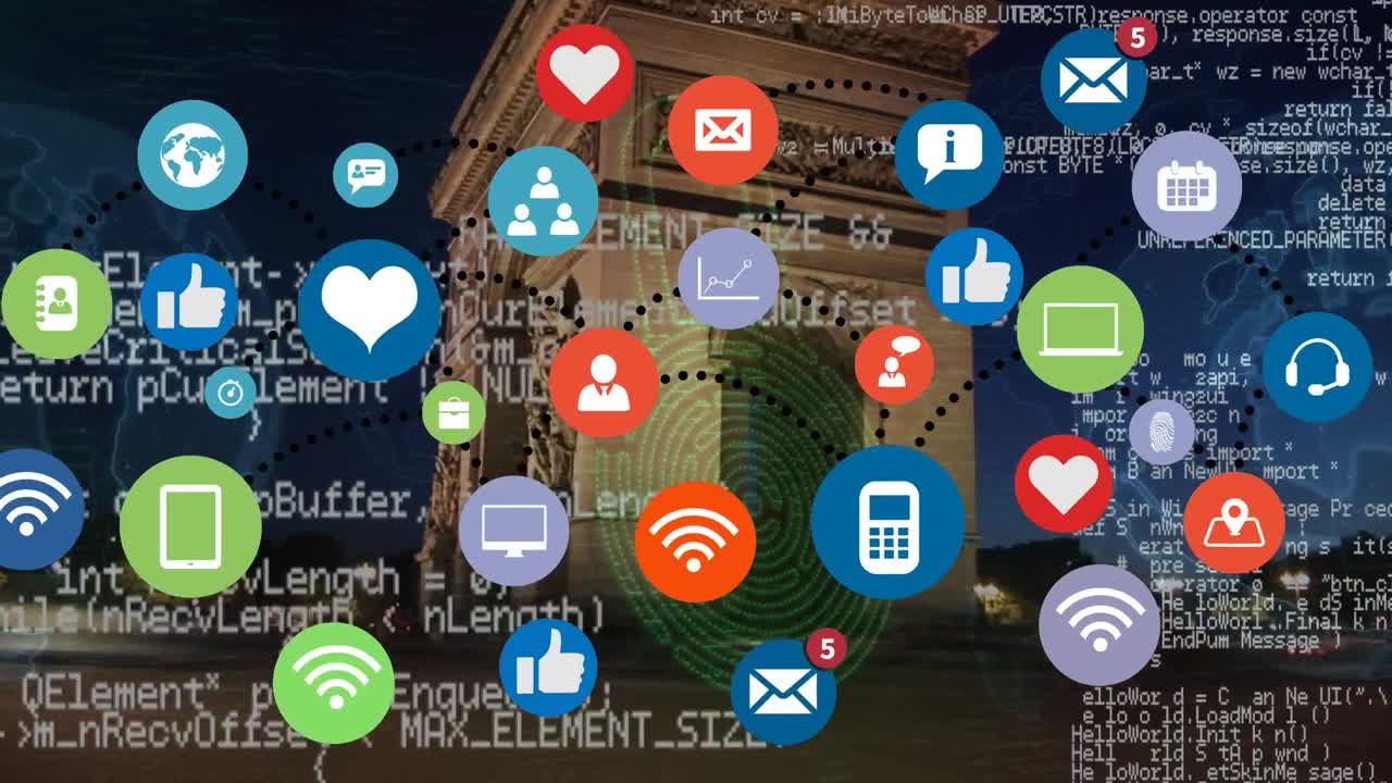 도시 풍경 위에 지구와 아이콘으로 데이터 처리의 애니메이션