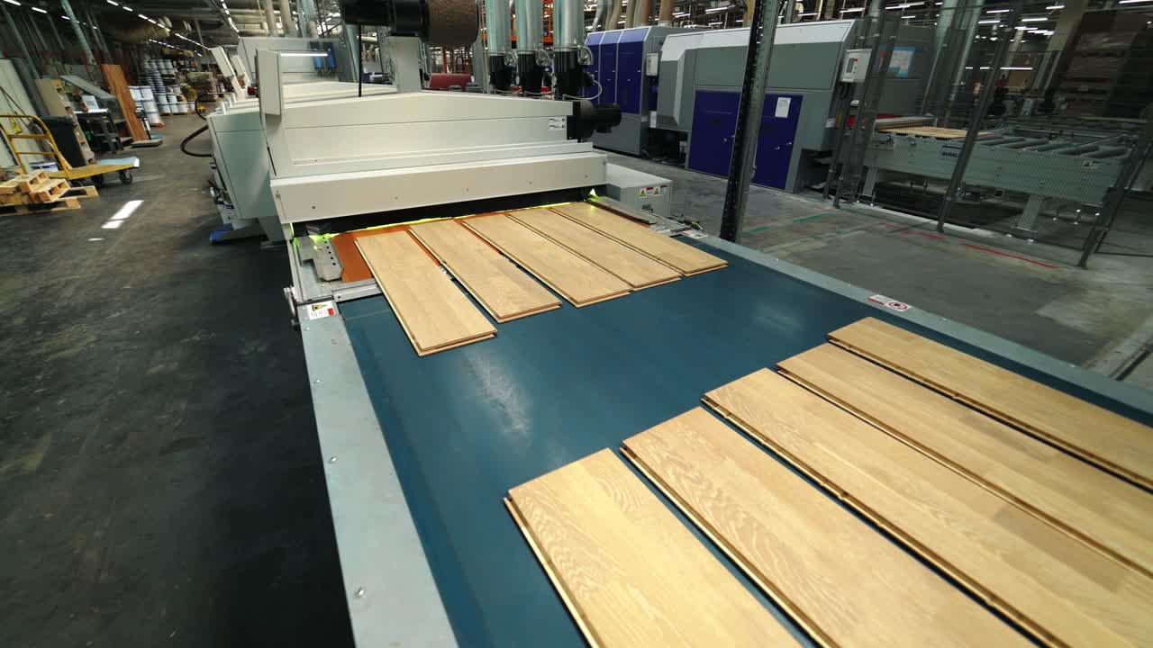 Manufacturing lines for the manufacture of parquet full of value are operating in the woodworking plant. Parquet production technology