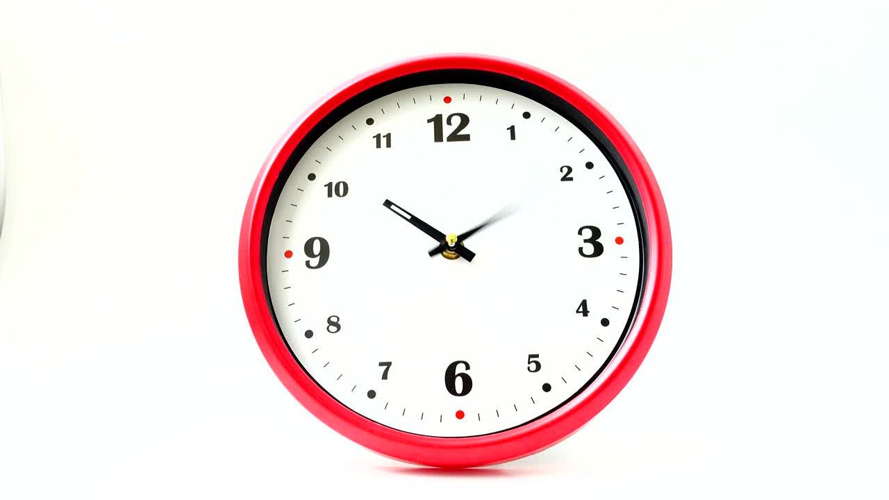 Riprese di ore. Time lapse. Riprese con uno scorcio.