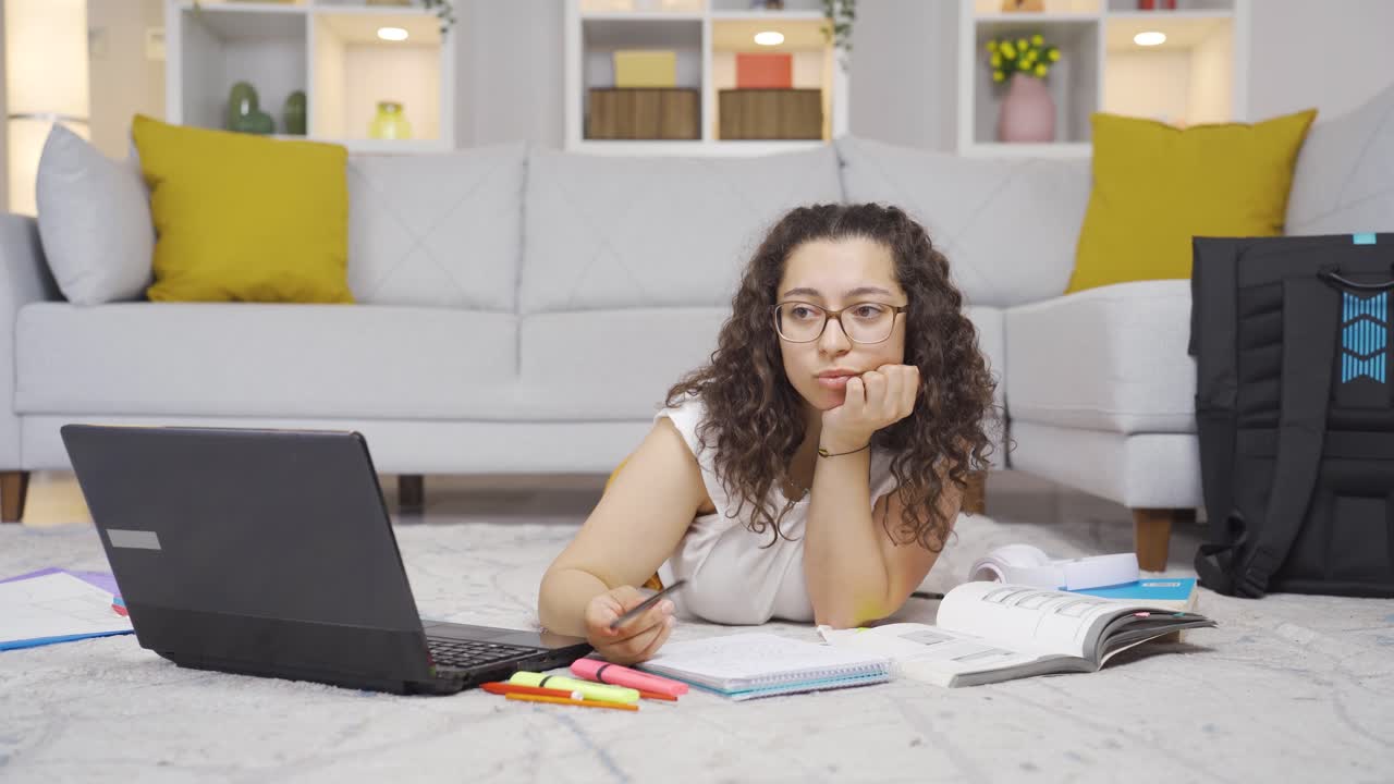una estudiante deprimida.