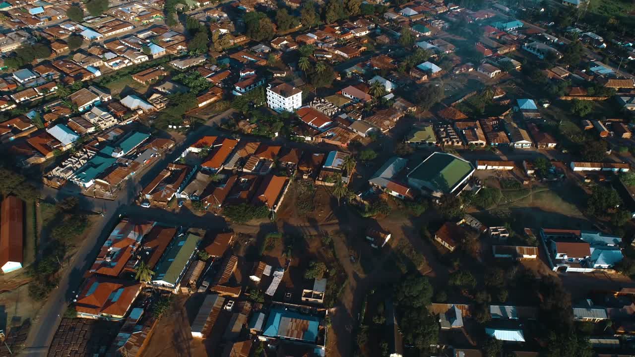 Luftfoto af byen Morogoro i Tanzania