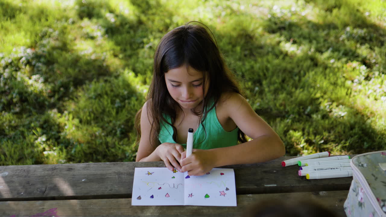 bosque cubierto de nieve