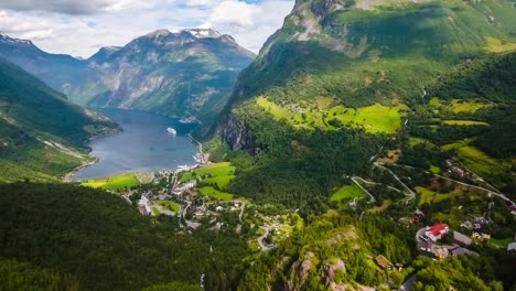 Fiordo-De-Geiranger,-Hermosa-Naturaleza-Noruega.